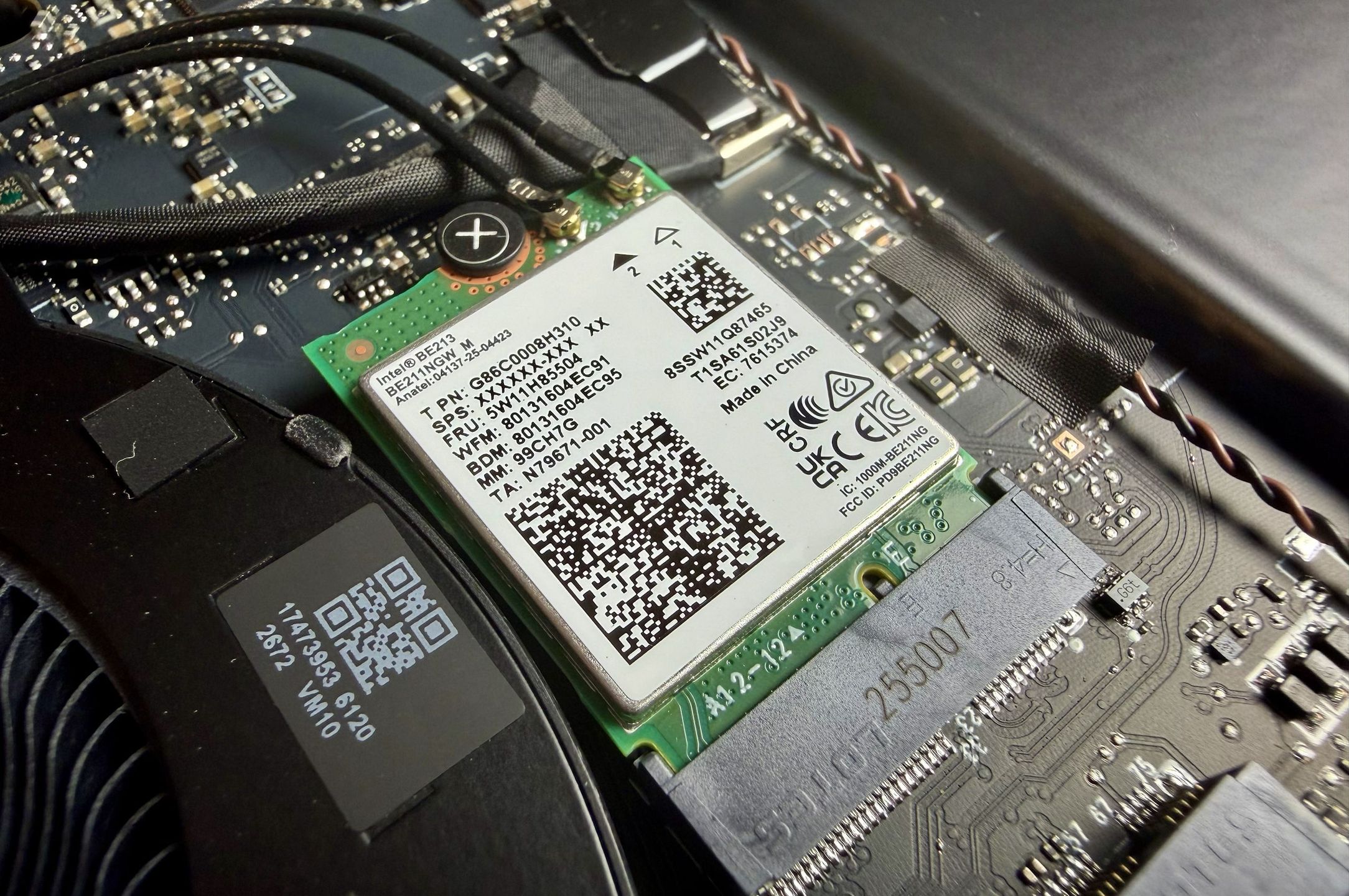 Razer Blade 16 (2026) - Wi-Fi 7 (Intel BE200)