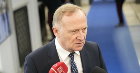 Ziobro trafi do aresztu? "To daje policji większe możliwości"