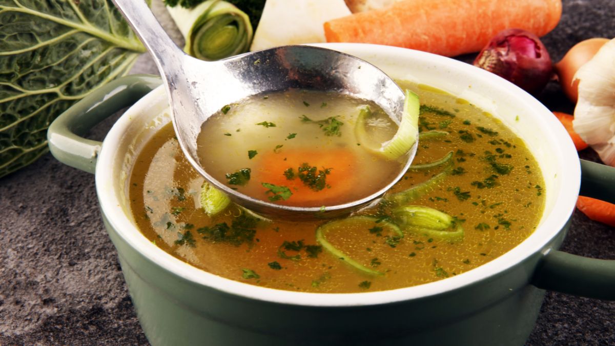 Wypróbuj przepis na rosół po krakowsku.