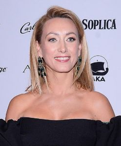 Nogi do nieba. Zaprezentowała się w pięknej stylizacji