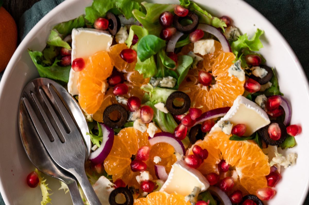 W grudniu jemy na kilogramy. Mało kto zastanawia się, jak wpływają na organizm