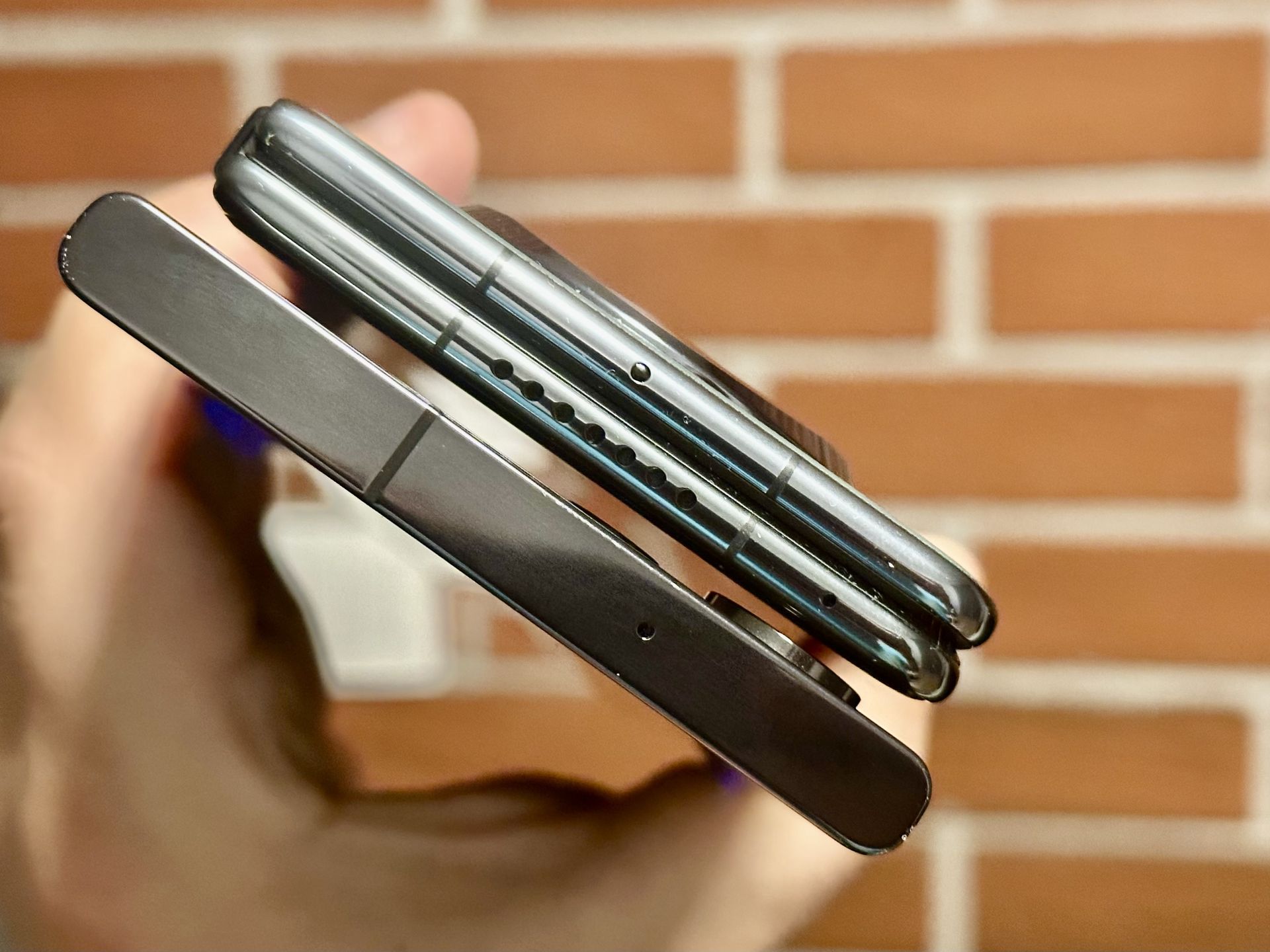 Samsung Galaxy S23 Ultra i Huawei Mate X3