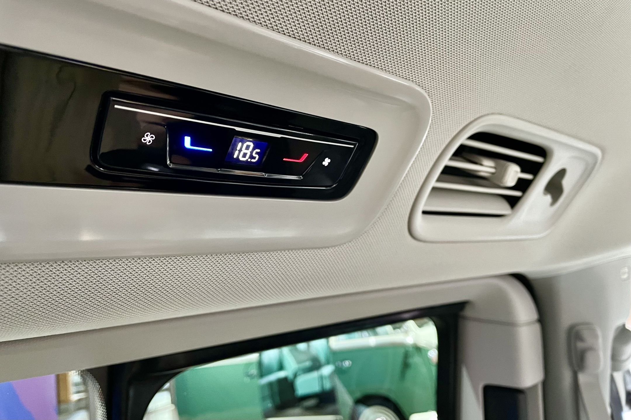 Volkswagen ID. Buzz LWB