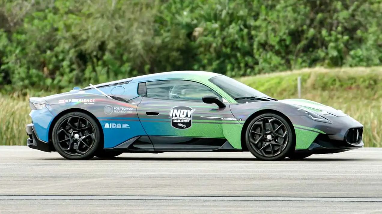 Maserati MC20 podczas próby bicia rekordu