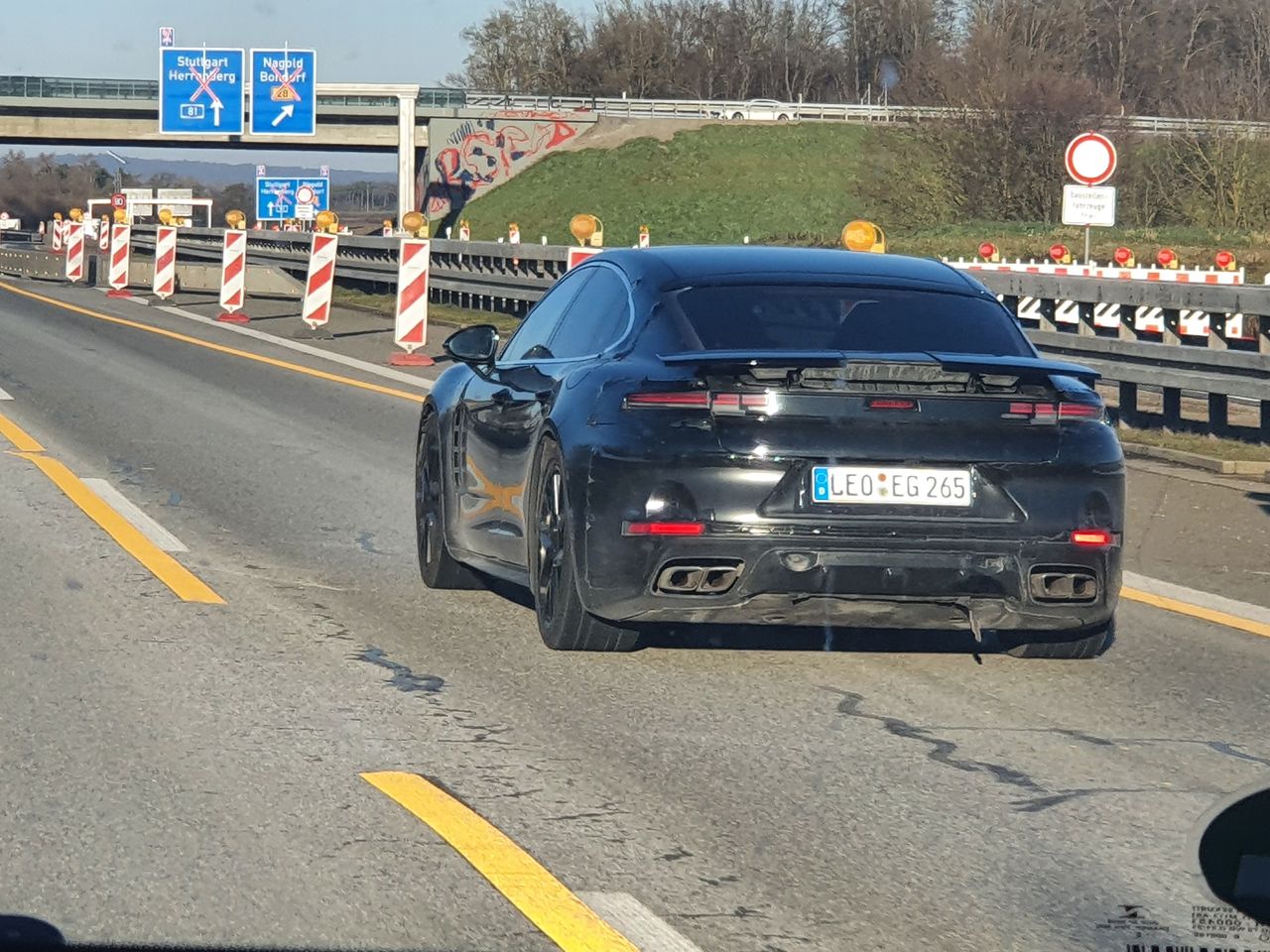 Nowa Panamera przyłapana podczas testów. Przejmie sporo z 911