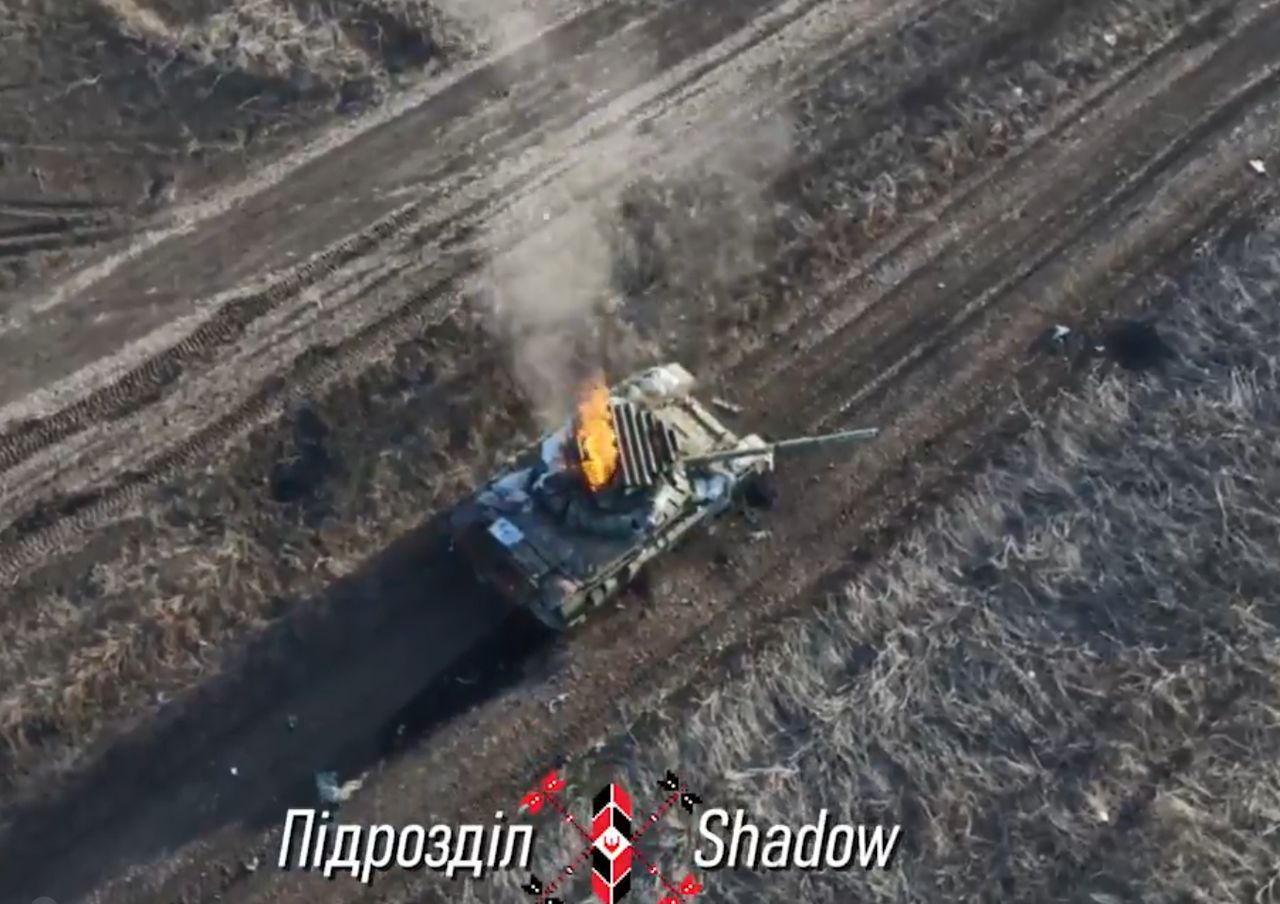 Ukrainian forces outwit Russian T-72B3 tank with drone and grenade