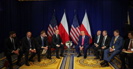 Godzinne oczekiwanie Dudy w Republice. Mastalerek: to nie wstyd