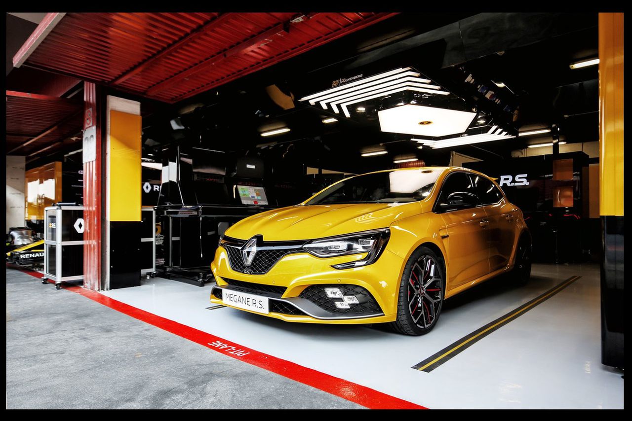 Renault Megane R.S. Trophy wycenione. Jest droższe o 18 tys. zł