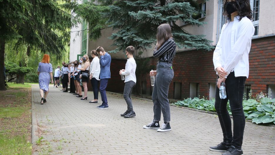 Egzamin ósmoklasisty w reżimie sanitarnym spowodowanym epidemią koronawirusa