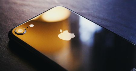 Apple rozdaje zrootowane iPhone'y. Robi to w słusznym celu