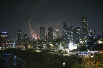 Media: Iran grozi atakami na bazy wspierające Izrael