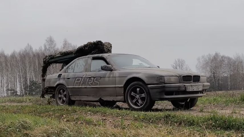 Ukraińscy żołnierze pokazali w sieci, jak zamienili bmw w specja