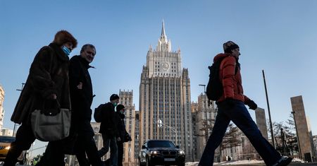 Oligarchowie unikają sankcji. Wystarczy drugi paszport