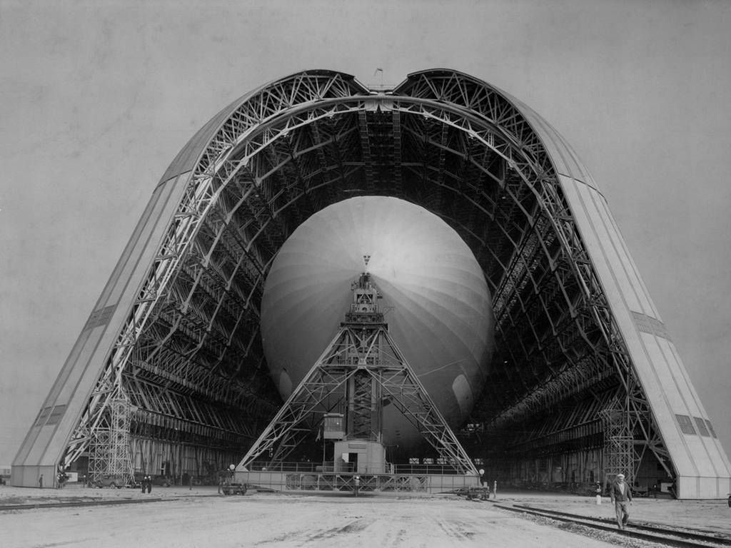 USS Macon w hangarze (Fot. AtomicToasters.com)