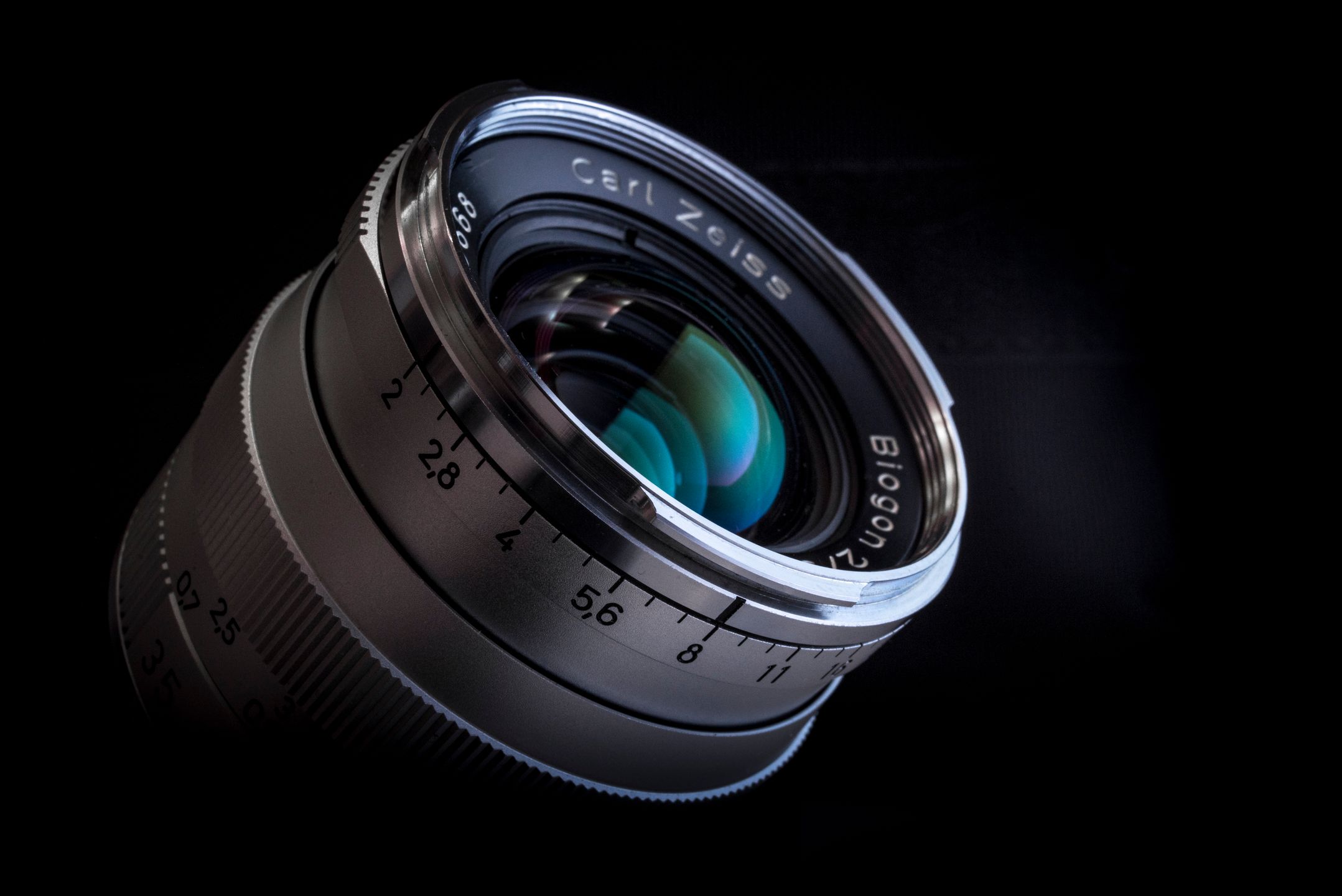 Trzydzieści pięć milimetrów najlepszej klasyki dla bezlusterkowców - Zeiss Biogon ZM 35 mm f/2 2