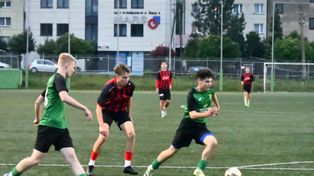 AKS 1947 Busko-Zdrój rozgromił Pogoń Staszów w sparingu dwóch klubów RS Active 4. Ligi świętokrzyskiej. Zobacz zdjęcia