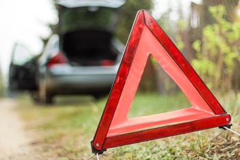 Wypadek na trasie DK1. Osobówka zderzyła się z dostawczakiem