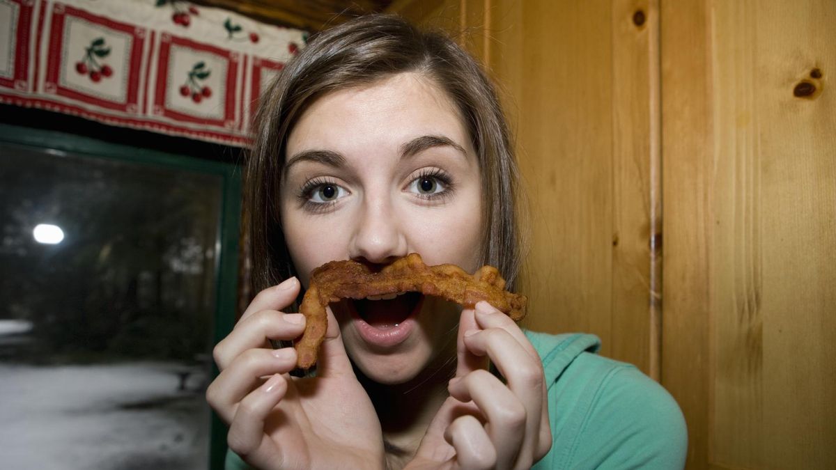 Produkty zakazane po 40. roku życia. Przyczyniają się do otyłości i zwiększają ryzyko wielu chorób