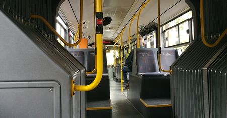 Lublin. Wykorzystała chwilę nieuwagi i ukradła torebkę innej pasażerce