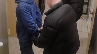 Warszawa: Złodziej seryjnie włamywał się do komórek lokatorskich. Policjanci zatrzymali 34-latka