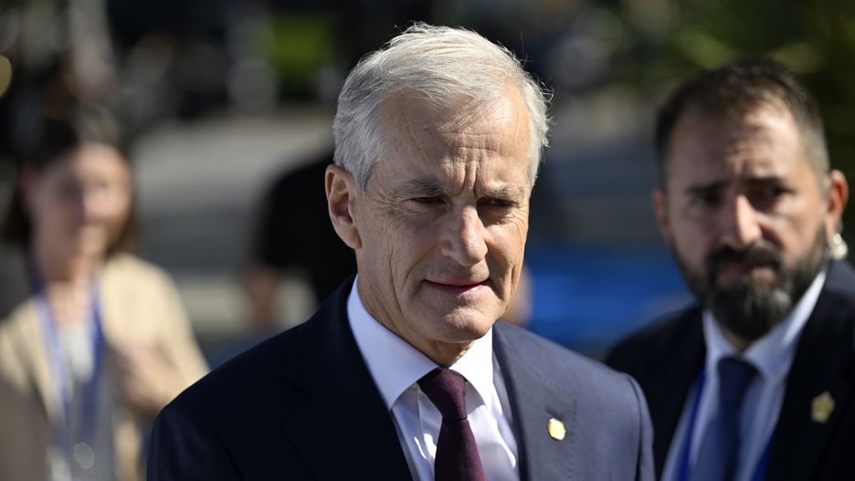 GRANADA, SPAIN - OCTOBER 05: Norwegian Prime Minister Jonas Gahr Store arrives to attend the third meeting of European Political Community in Granada, Spain on October 05, 2023. (Photo by Burak Akbulut/Anadolu Agency via Getty Images)