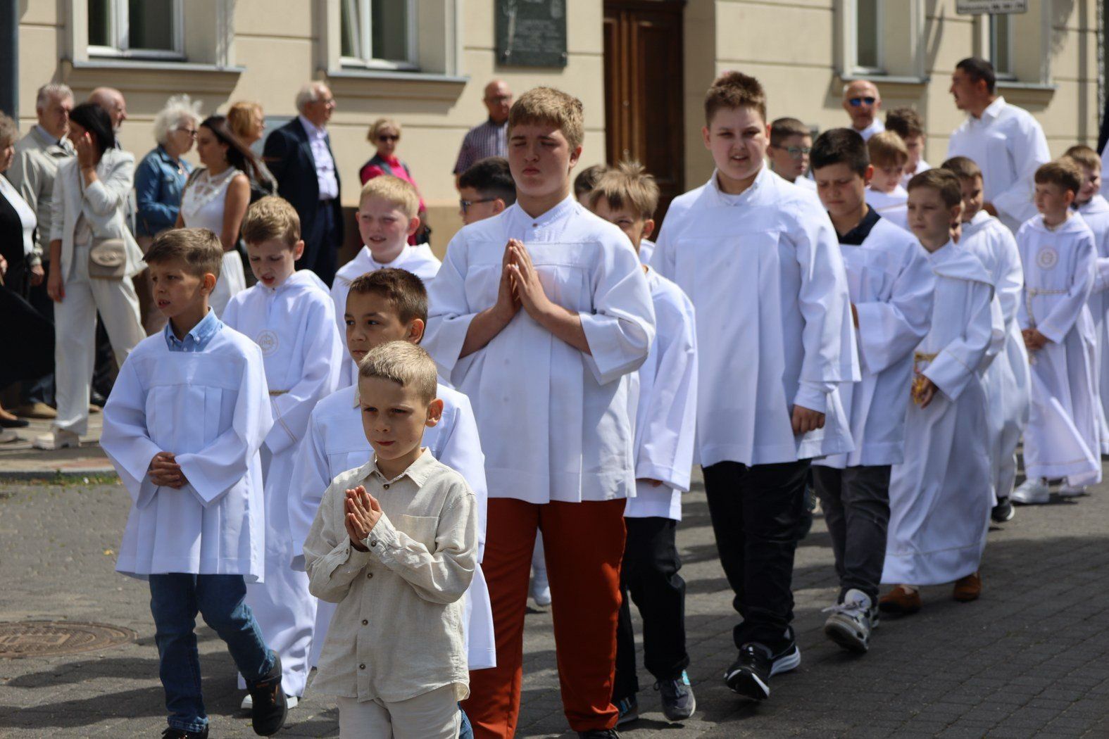 Procesja Bożego Ciała w Farze w Pleszewie