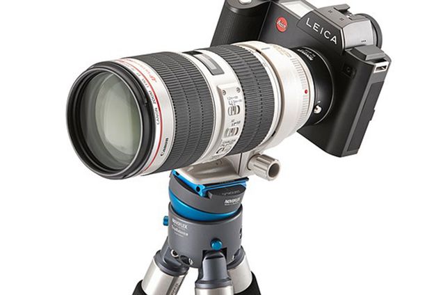 Adapter Novoflex SL-EOS daje możliwość podłączenie obiektywów Canona do Leiki SL