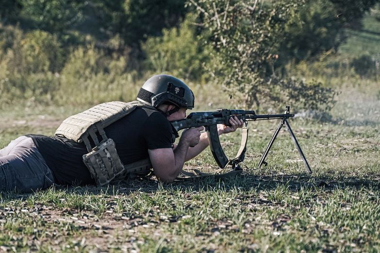 Ukraińcy żołnierze ocenili broń z Polski. Prezes "Łucznika": sprawdza się w trudnych warunkach