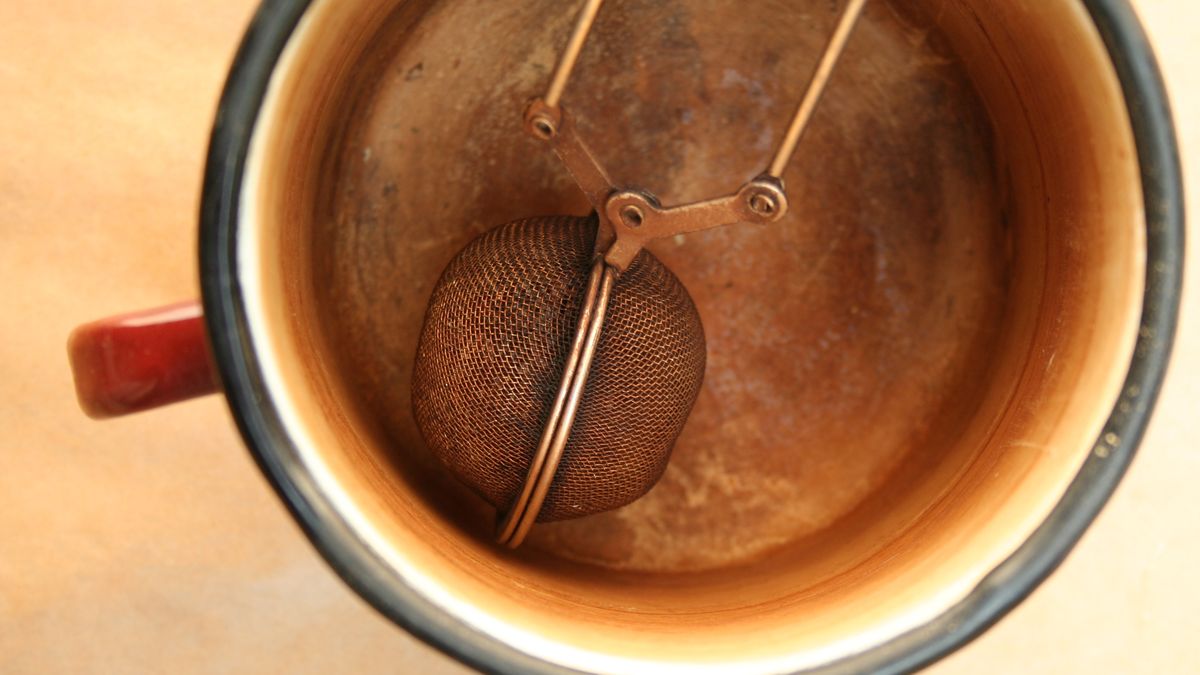 Nalot po herbacie lub kawie może być trudny do usunięcia