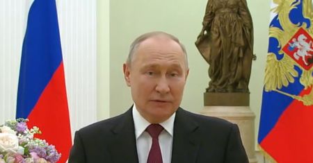Putin złożył życzenia kobietom. Rok temu mówił zupełnie inaczej