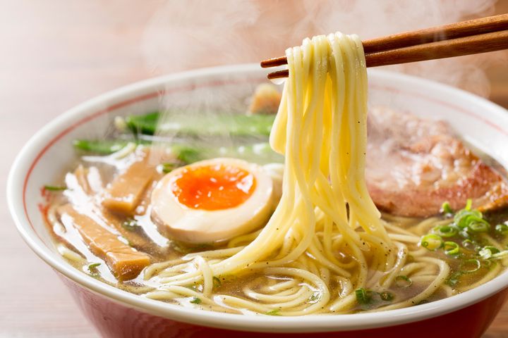 Makaron ramen to jeden z najbardziej znanych makaronów azjatyckich.