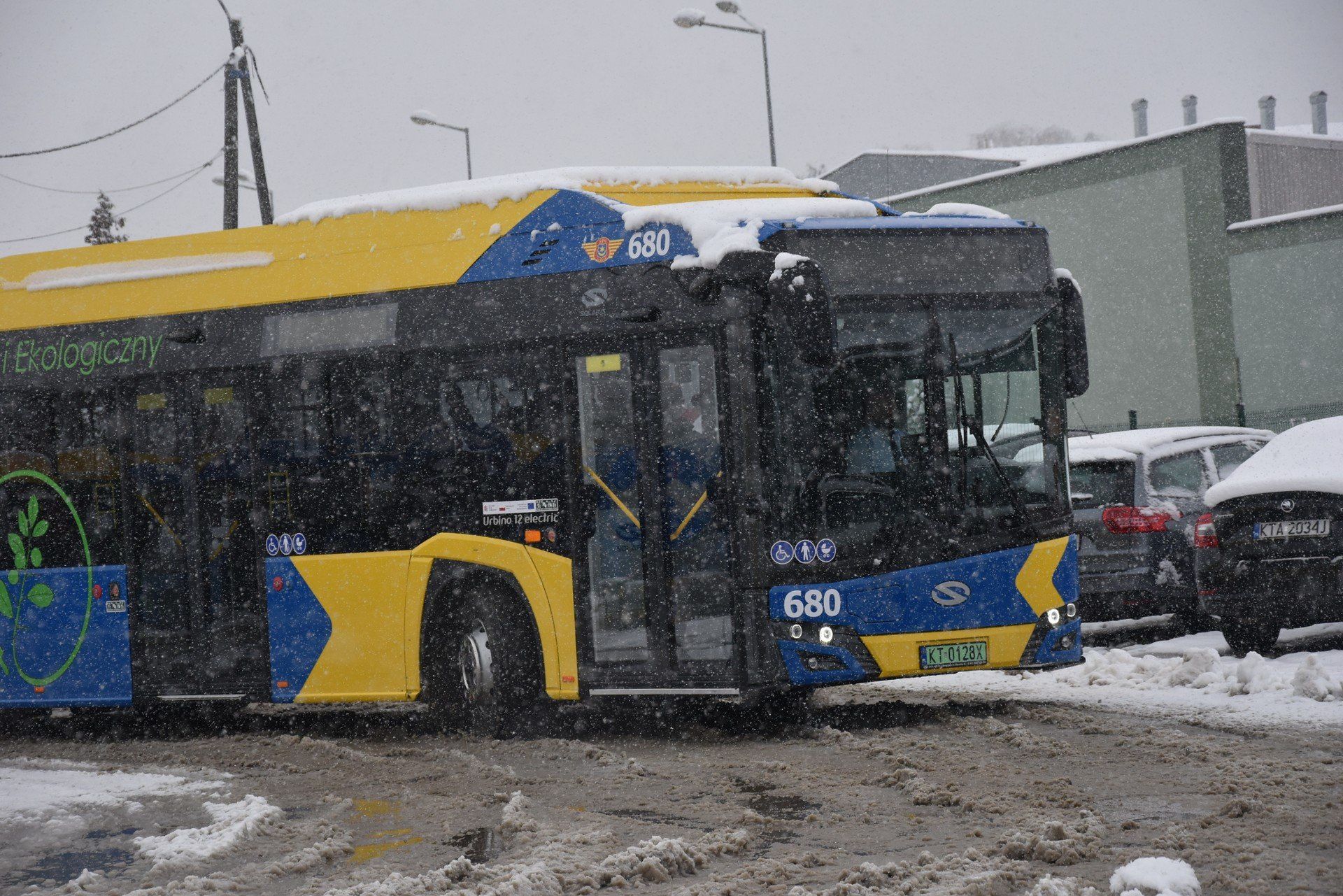 Zwiększenie liczby kursów MPK po Tarnowie będzie możliwe dzięki częściowej wymianie taboru na tańsze w użytkowaniu autobusy elektryczne. Pierwsze z nich jeżdżą po mieście już od piątku