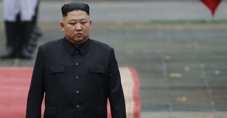Tak Kim pomaga Rosji. "Potajemnie dostarcza broń Putinowi"