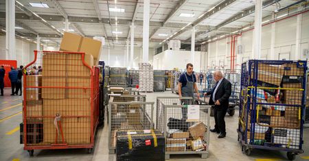 Poczta Polska testuje nową technologię w sortowniach. Może zastąpić kody kreskowe