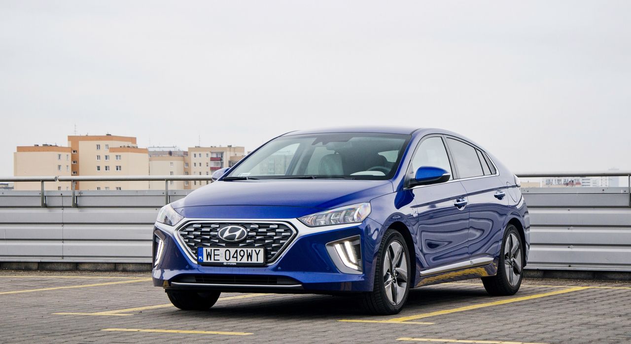 Hyundai Ioniq w 2019 r. przeszedł lifting, który na zewnątrz nie zmienił wiele.