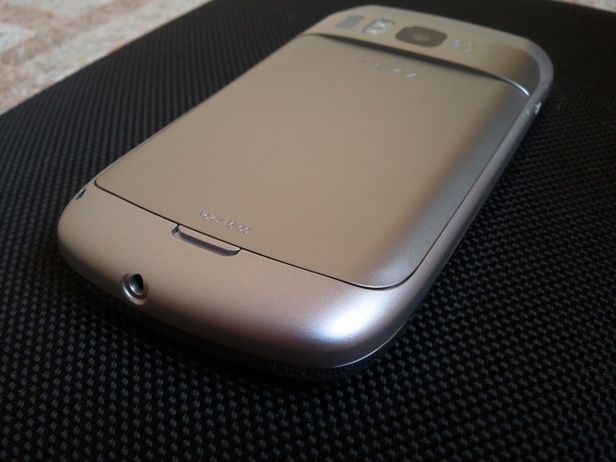 Nokia E6, aż trudno nie piać z zachwytu! [pierwsze wrażenia] 3