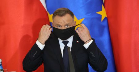 Prezydent przeciwnikiem obowiązkowych szczepień. Specjalista: Ryba psuje się od głowy