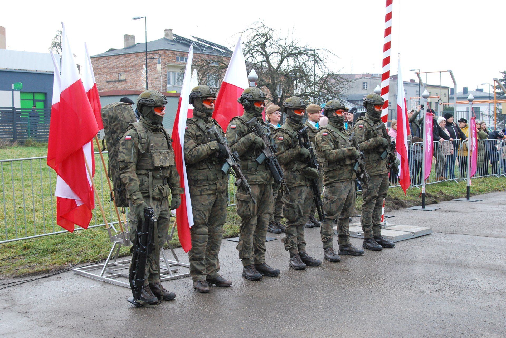 W sobotę 5 grudnia w Myszkowie koło Dąbrowy Górniczej odbyła się uroczysta przysięga nowych żołnierzy 13. Śląskiej Brygady Obrony Terytorialnej