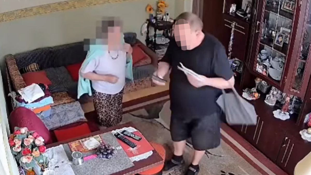 Córka uratowała starszą matkę.