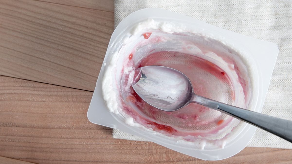 Gdzie wyrzucić opakowanie po jogurcie?