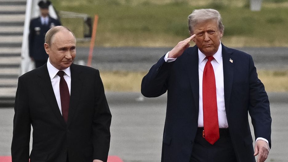 Donald Trump i Władimir Putin na Alasce