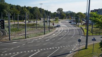 Warszawa: Mieszkańcy tracą czas w korkach. Obwodnica wciąż tylko na planszach