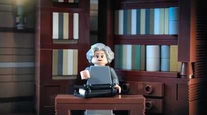 Wisława Szymborska z klocków LEGO. Gdzie można ją kupić?