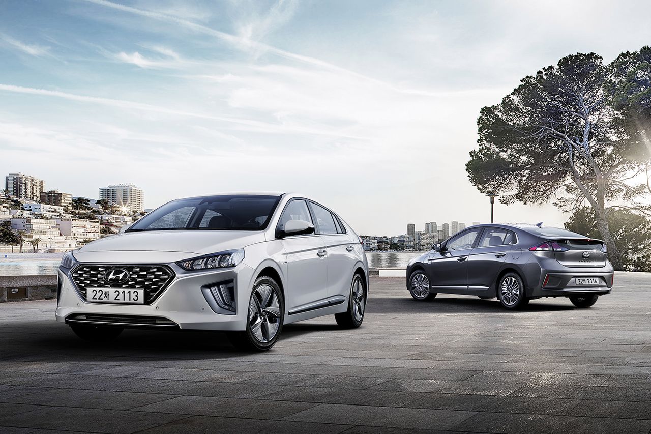 Hyundai Ioniq po liftingu. Teraz wie, kiedy wjeżdża do strefy czystego transportu