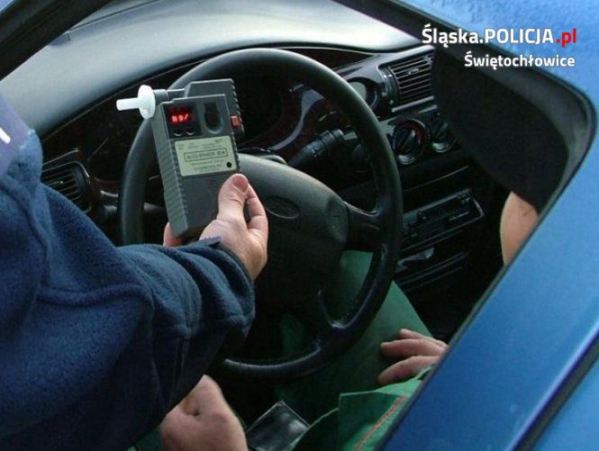 Policjanci ze Świętochłowic interweniowali w sprawie pijanego kierowcy.