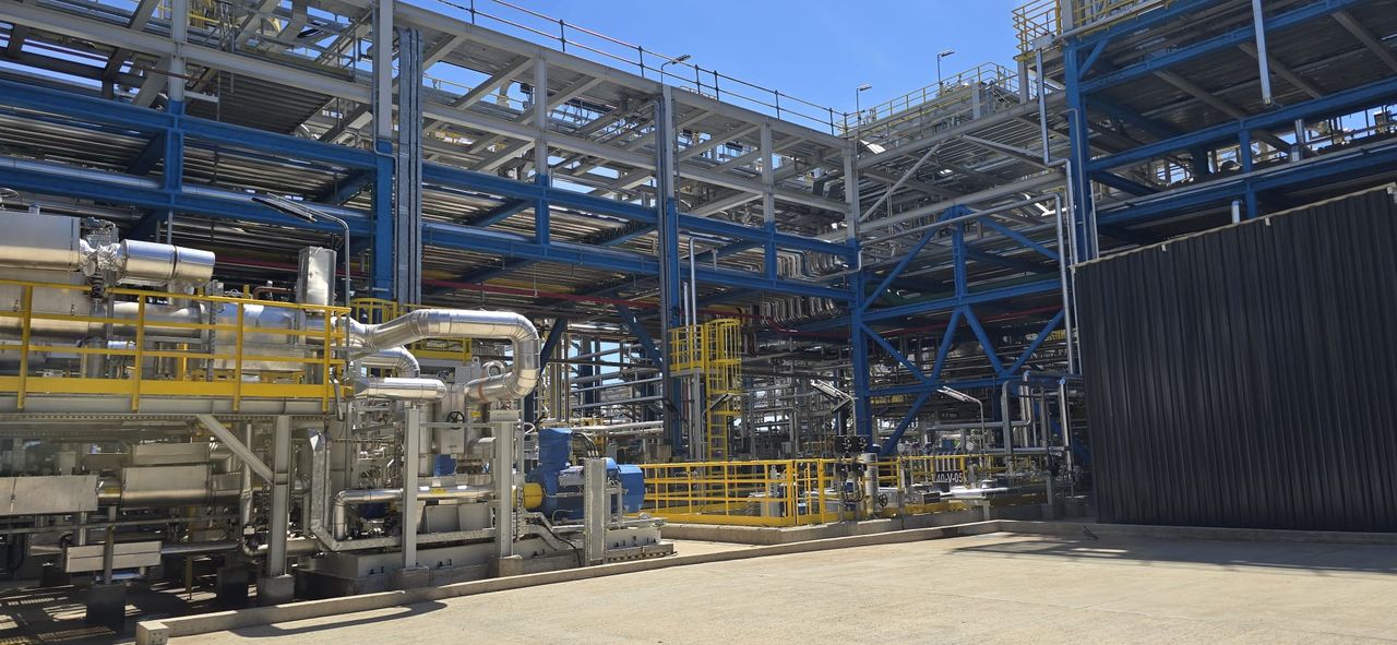 ORLEN uruchamia instalacje HVO - z lokalnych surowców powstanie 300 tys. ton biopaliw rocznie