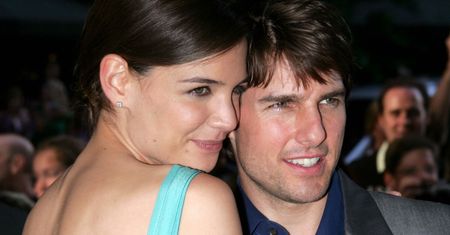 Tom Cruise wprowadził ją do sekty. Przy porodzie Katie Holmes nie mogła nawet pisnąć