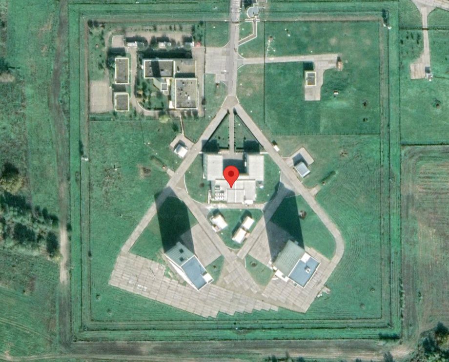 Widok stacji na zdjęciach satelitarnych (44°55'32.0"N 40°59'02.0"E)