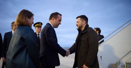 "Przekazujemy". Francja zabrała głos po decyzji USA