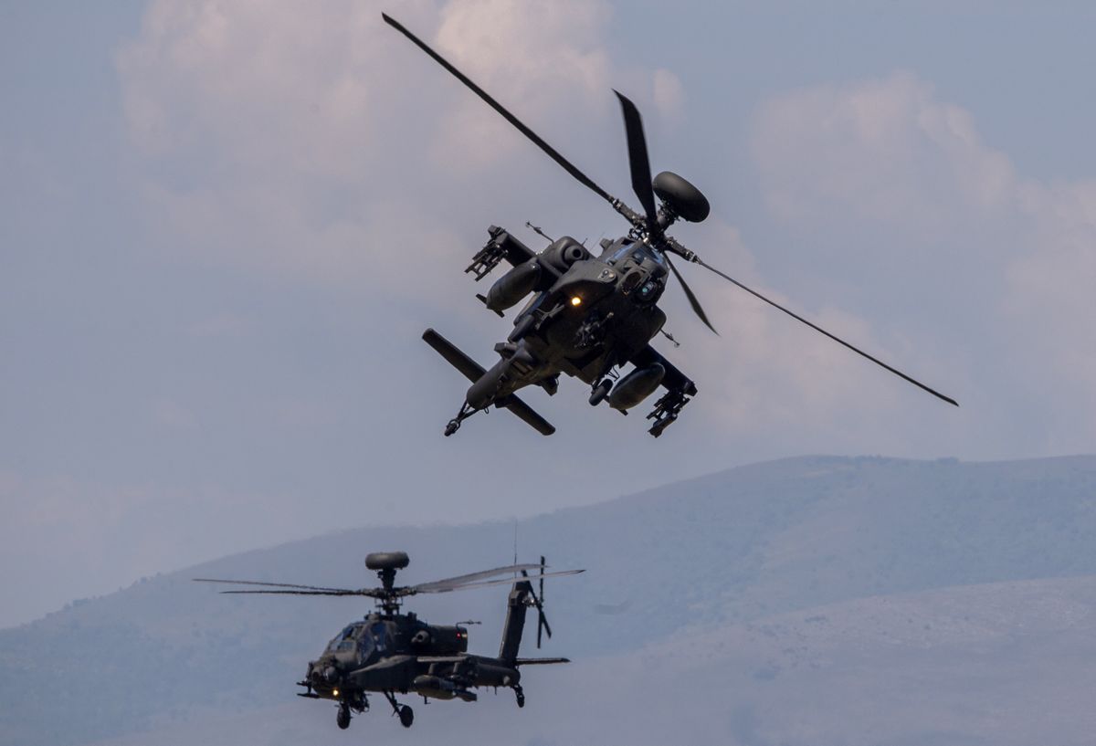 Na zdjęciu helikoptery NATO podczas ćwiczeń 